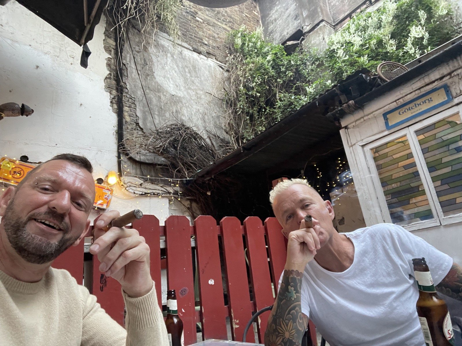 Both Riches taking a courtyard break